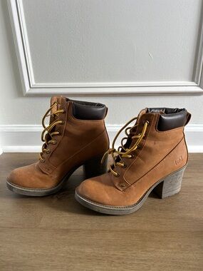 Dirty Laundry Heeled Lace-Up Suede Boots